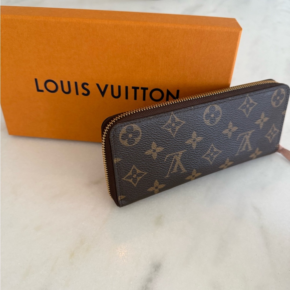 Like New Louis Vuitton Brown Monogram Wallet (Clemence)